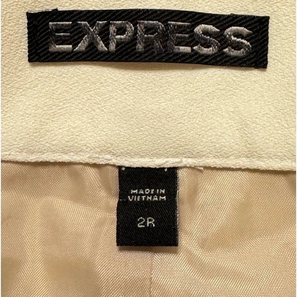 Express Shorts with Fabric Belt Size 2